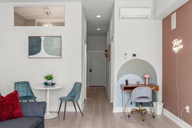 Building Photo - 826 N Broad St