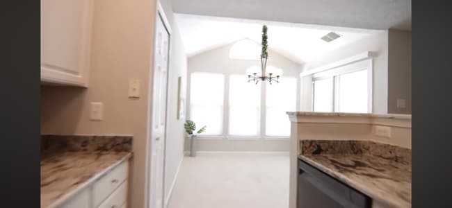 Building Photo - 2 Bedroom 2 Bathroom Condo