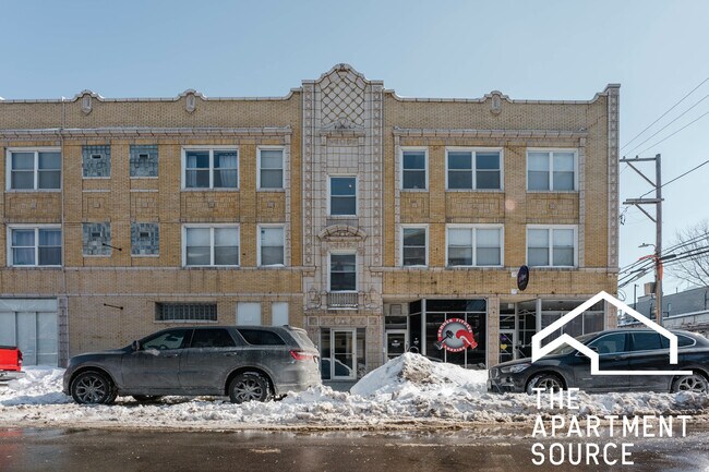 Building Photo - 1555 N Mohawk St