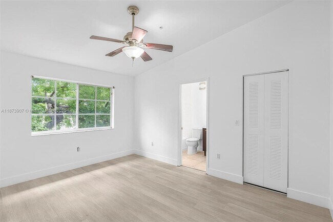 Building Photo - 12154 St.Andrews Pl