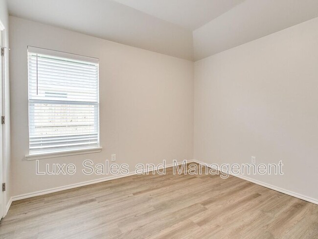 Building Photo - 10541 Lawson Pl Rd