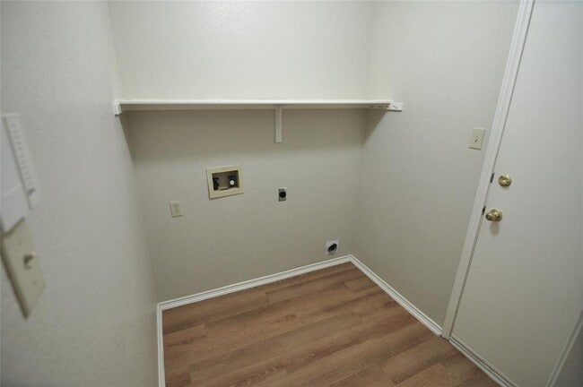 Building Photo - 1803 Timberwood Dr