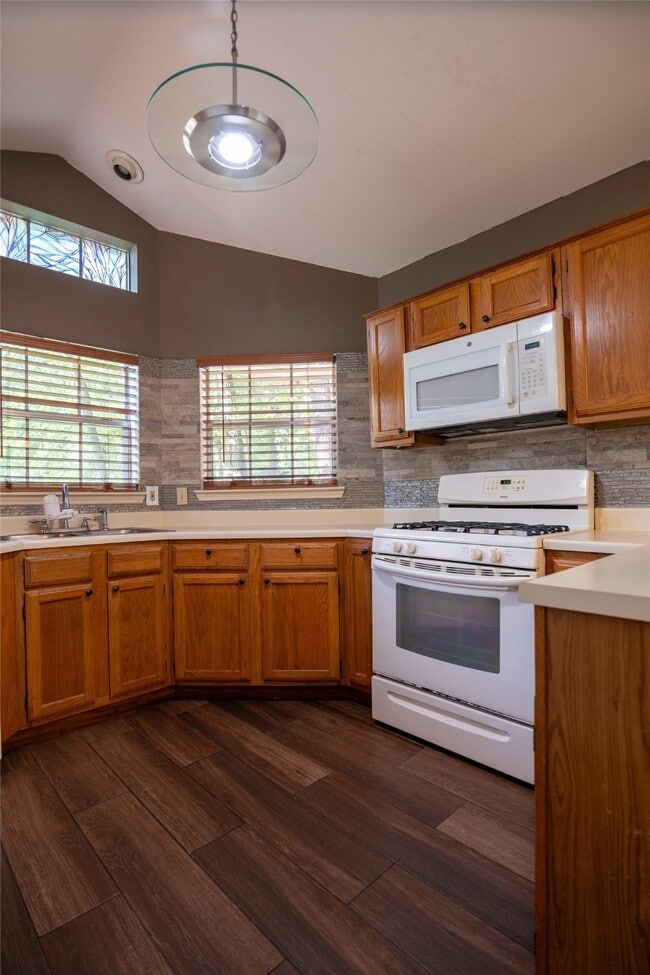 Building Photo - 46 N Rushwing Cir
