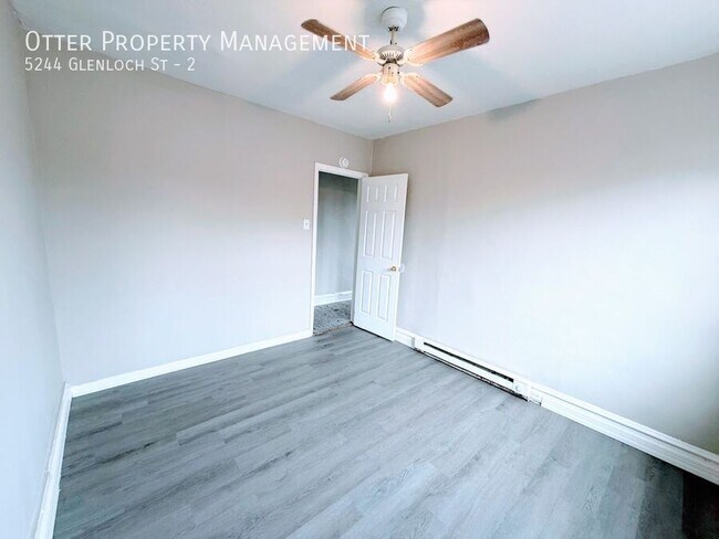 Building Photo - 5244 Glenloch St