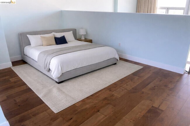 Building Photo - 311 Oak St