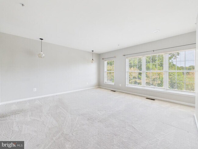 Building Photo - 4587 Whittemore Pl
