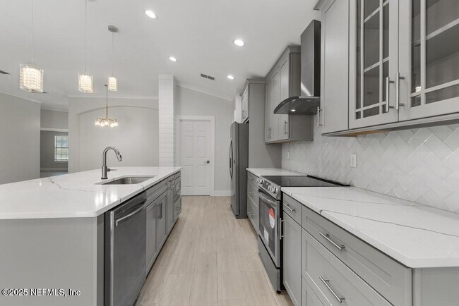 Building Photo - 744 Dewdrop Loop
