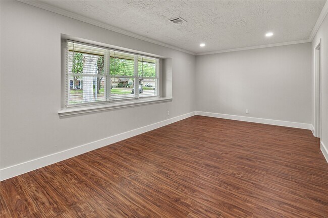 Building Photo - 9639 Springview Ln