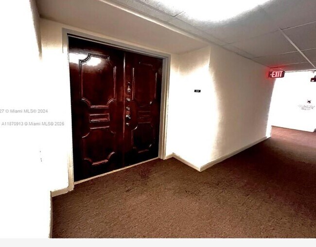 Building Photo - 5800 SW 127th Ave
