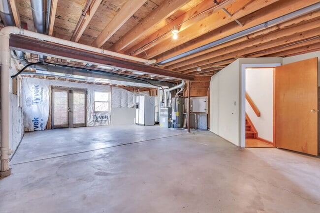 Building Photo - 9584 Las Colinas Dr