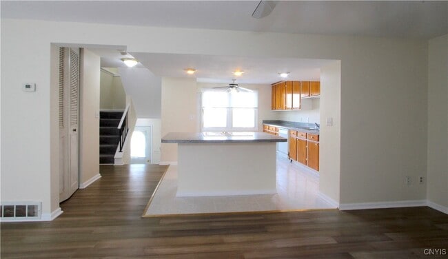 Building Photo - 8394A Shallowcreek Rd