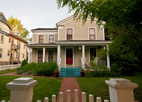 Building Photo - 711 W South St