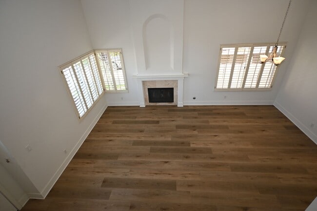Building Photo - Immaculate 2 story 3 bedroom 2.5 bath house in Laguna Niguel