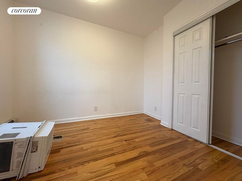 Building Photo - 16-53 Weirfield St