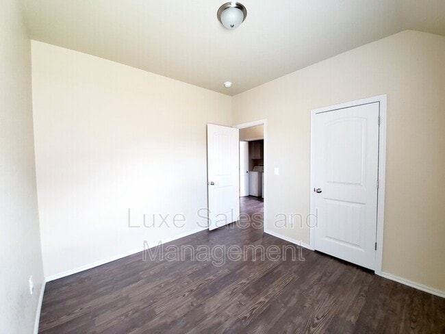 Building Photo - 11211 NW 114th St