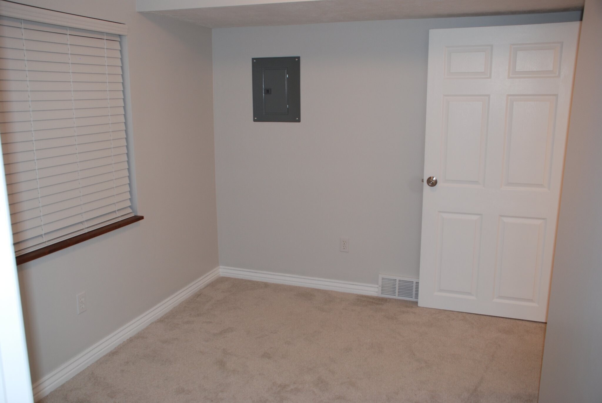 Building Photo - 350 Bricker Dr