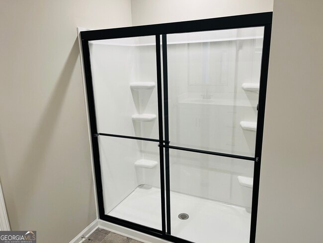 Building Photo - 33 Cobalt Ln