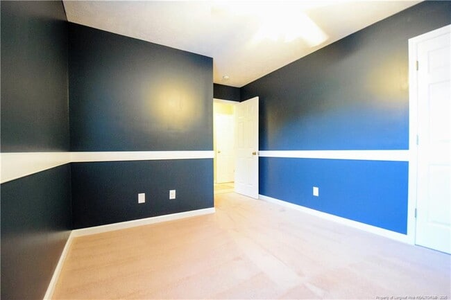 Building Photo - 42 Mayflower Ct