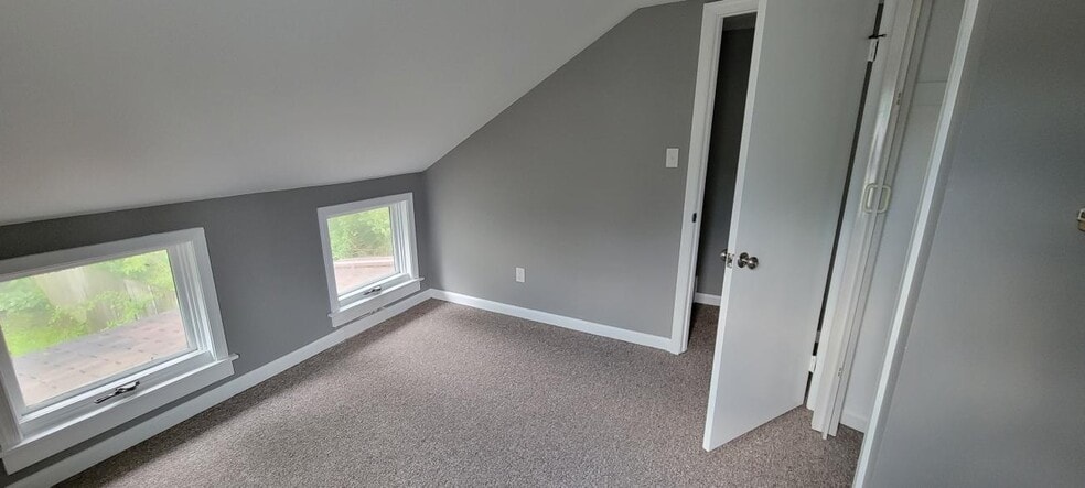 Bed 2 - 31 Walnut St