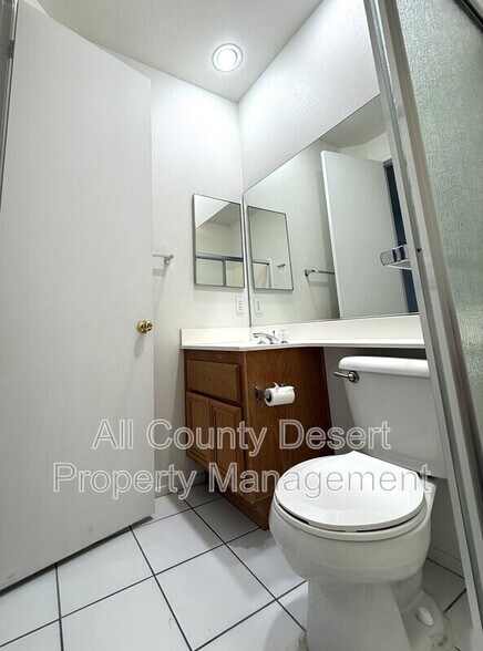 Building Photo - 74594 Moss Rose Dr