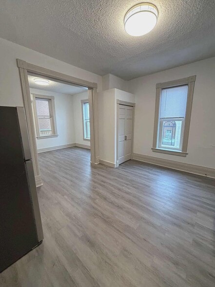 Building Photo - 1400 Central Ave