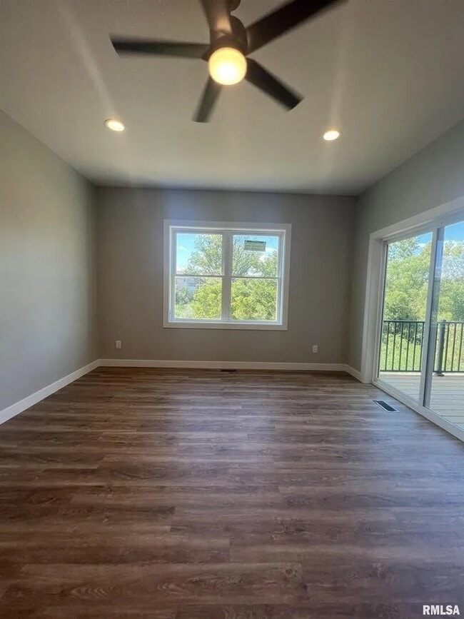 Building Photo - 5246 Pandit Dr