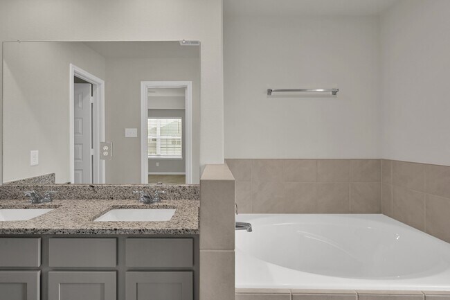 Building Photo - 13244 Musky Dr