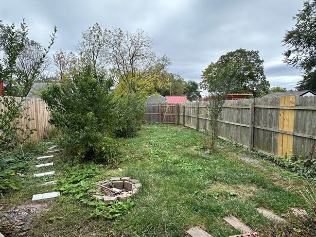 Building Photo - 306 Highland Ave