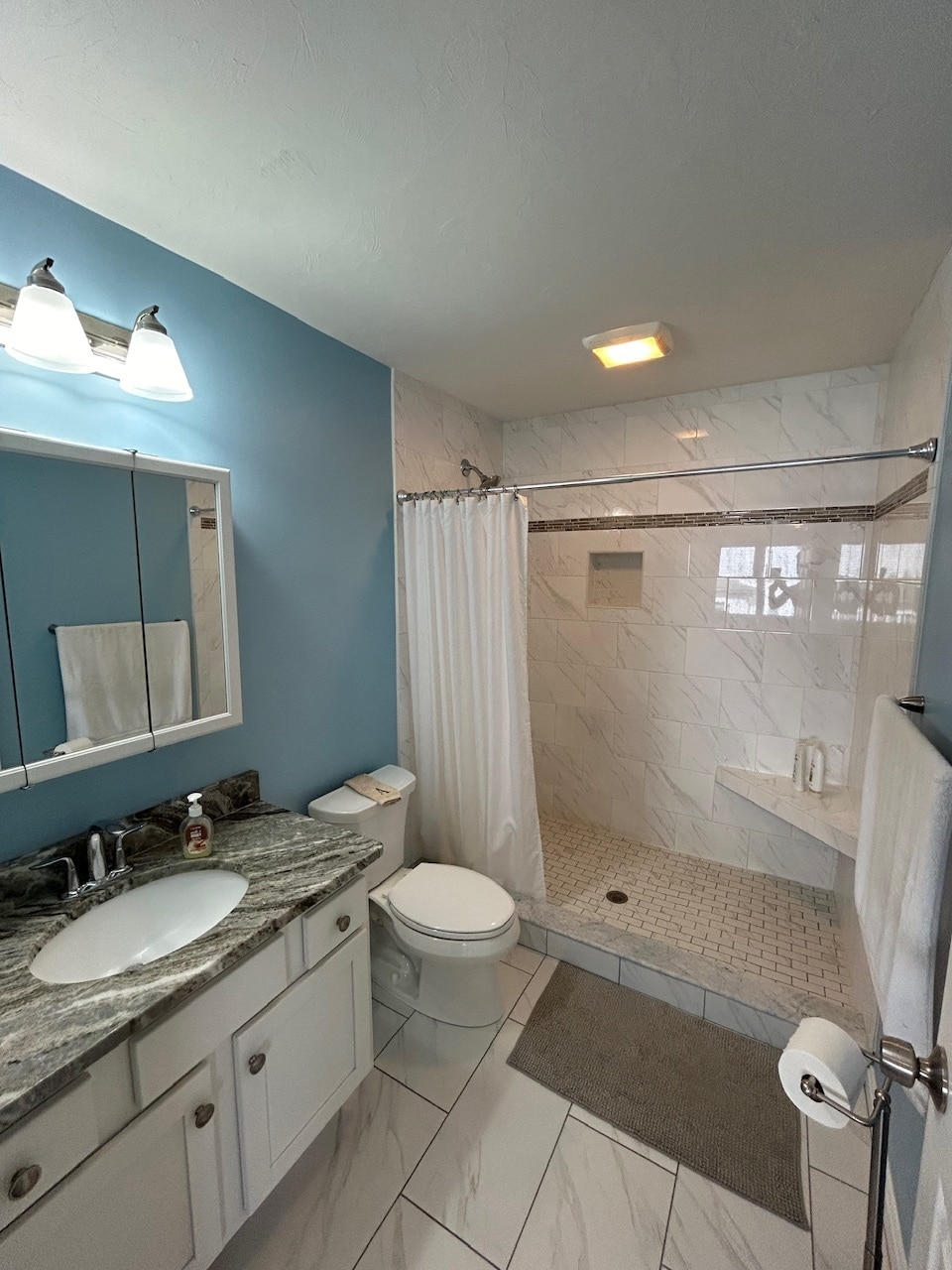 Building Photo - 676 Burncoat St