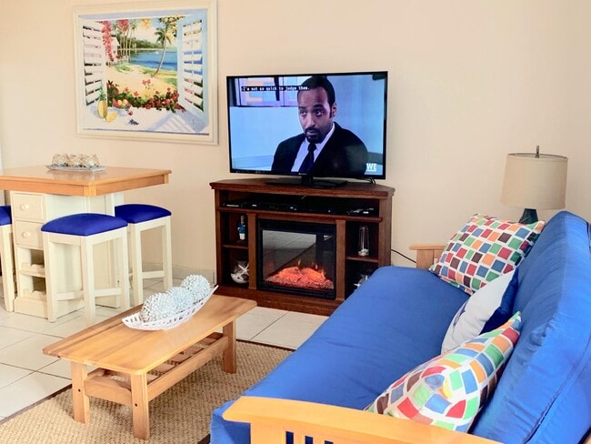 Building Photo - 145 S Ocean Ave