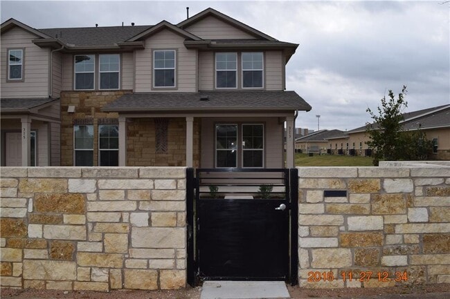 Building Photo - 313 N Heatherwilde Blvd