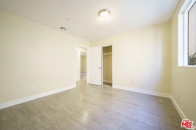 Building Photo - 6514 Brynhurst Ave