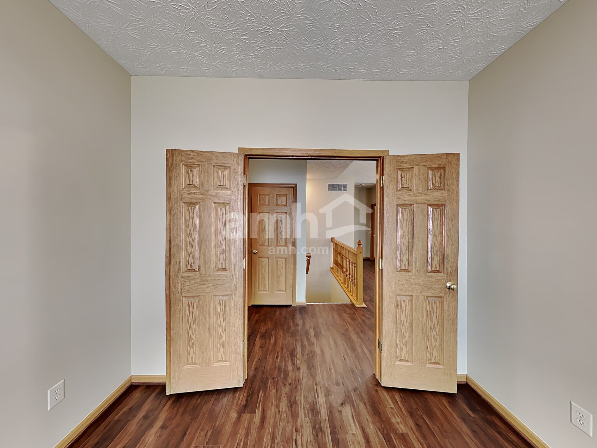 Building Photo - 1468 E Quail Run Dr