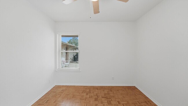 Building Photo - Beautiful Home on Nearly an Acre in Helotes with Pool, Office & No HOA