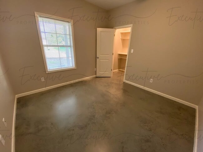 Building Photo - South LC - 3BR/2BA with Carport & Custom Features