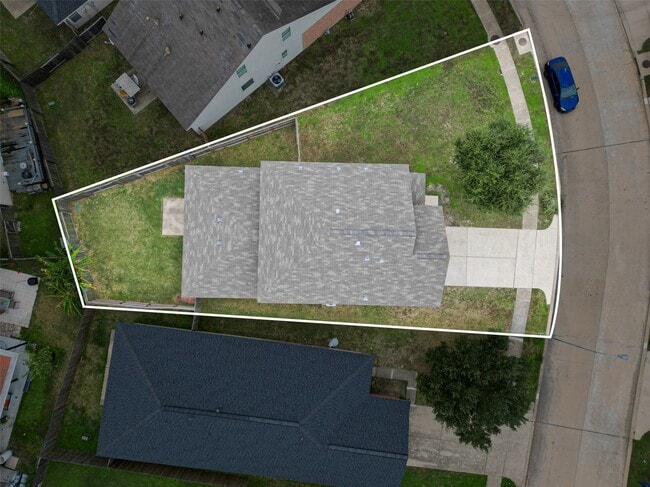 Building Photo - 7507 Legacy Pines Dr