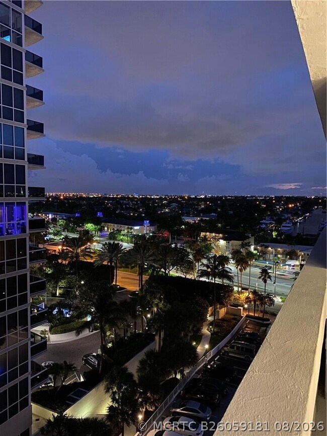 Building Photo - 4250 Galt Ocean Dr