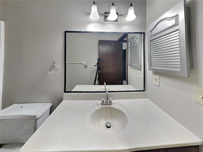 Building Photo - 3401 75th Ave N