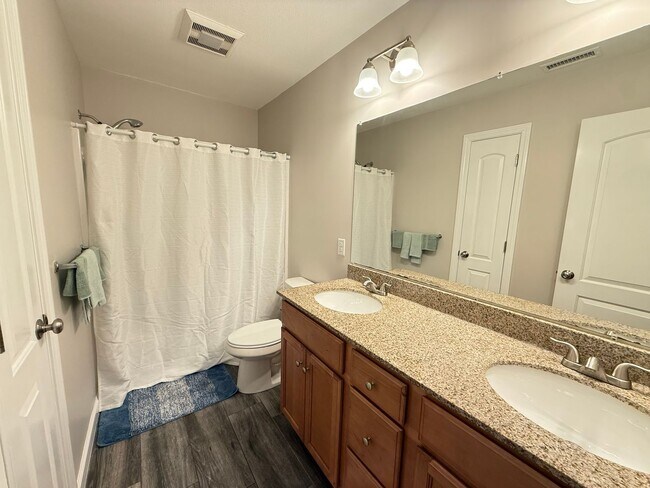 Building Photo - 18-20 Pine Grove St