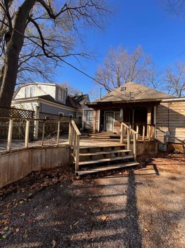 Building Photo - Spacious 4-Bedroom Home in Memphis-Comfort...