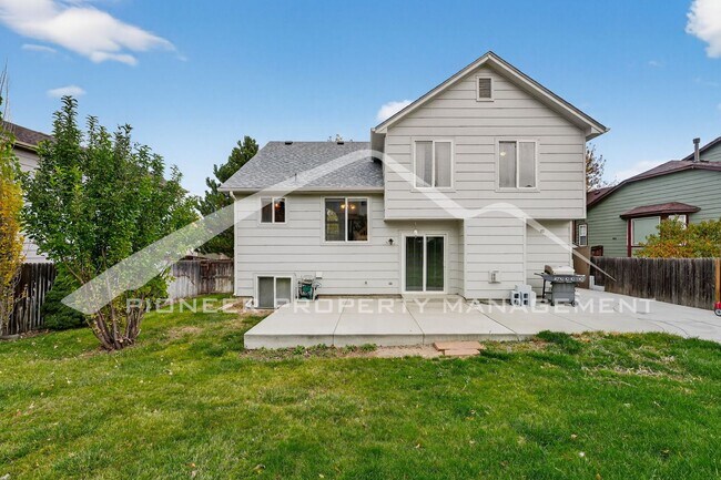 Building Photo - Spacious Home with Central AC and Gas Fire...