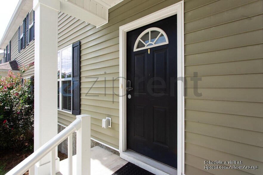 Building Photo - 3352 Fort Collins Ln
