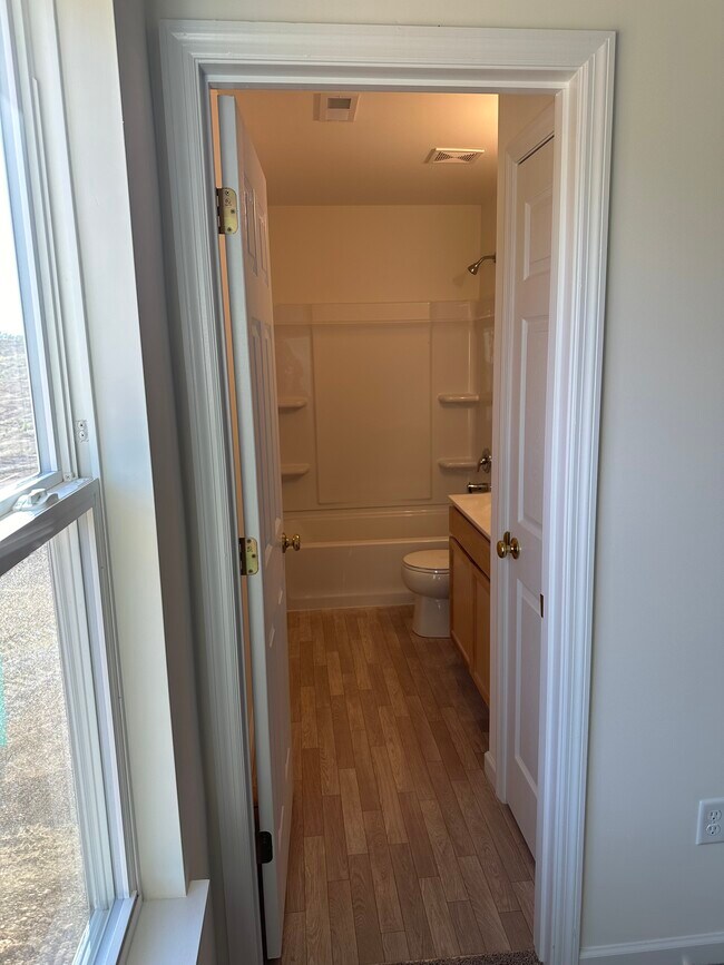 Building Photo - 706 Courtshire Crossing