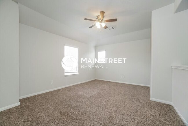Building Photo - 4 Bedroom Pet-Friendly Home in HUMBLE, TX with Main Street Renewal