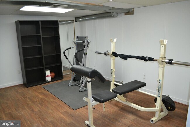 Building Photo - 5153 Frederick Ave