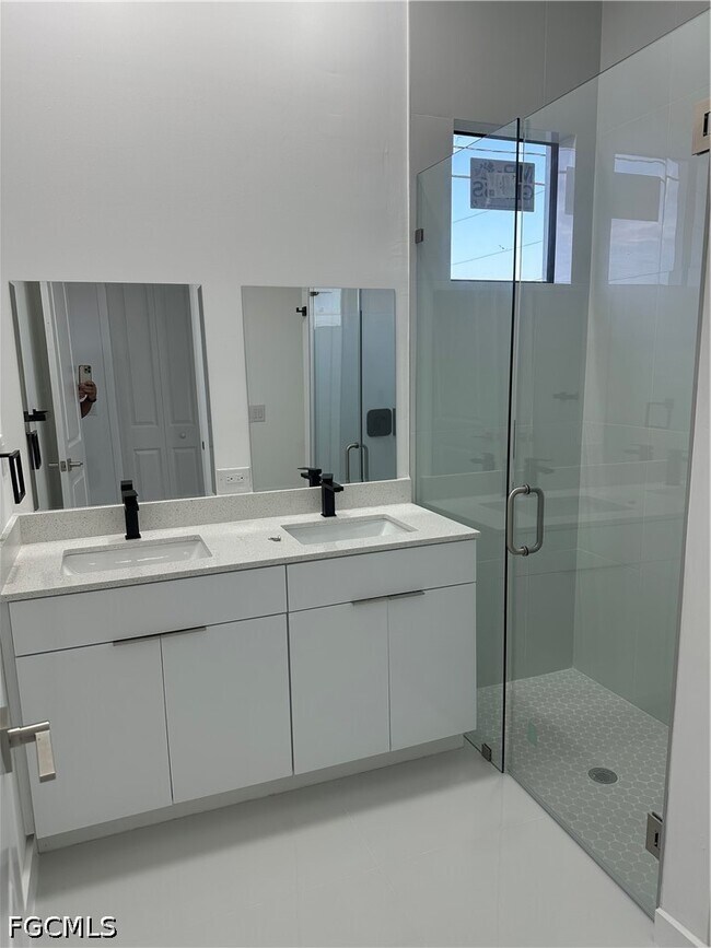 Building Photo - 2801 SW Embers Terrace