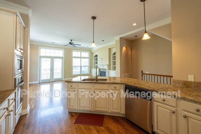 Building Photo - 913 Telfair Close