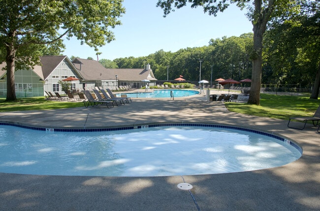 Building Photo - 200 Buckminster Dr