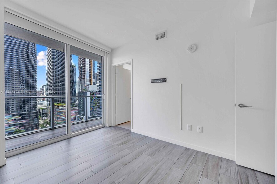 Building Photo - 1100 S Miami Ave