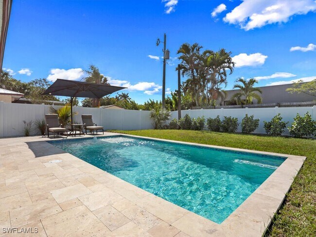 Primary Photo - 774 99th Ave N